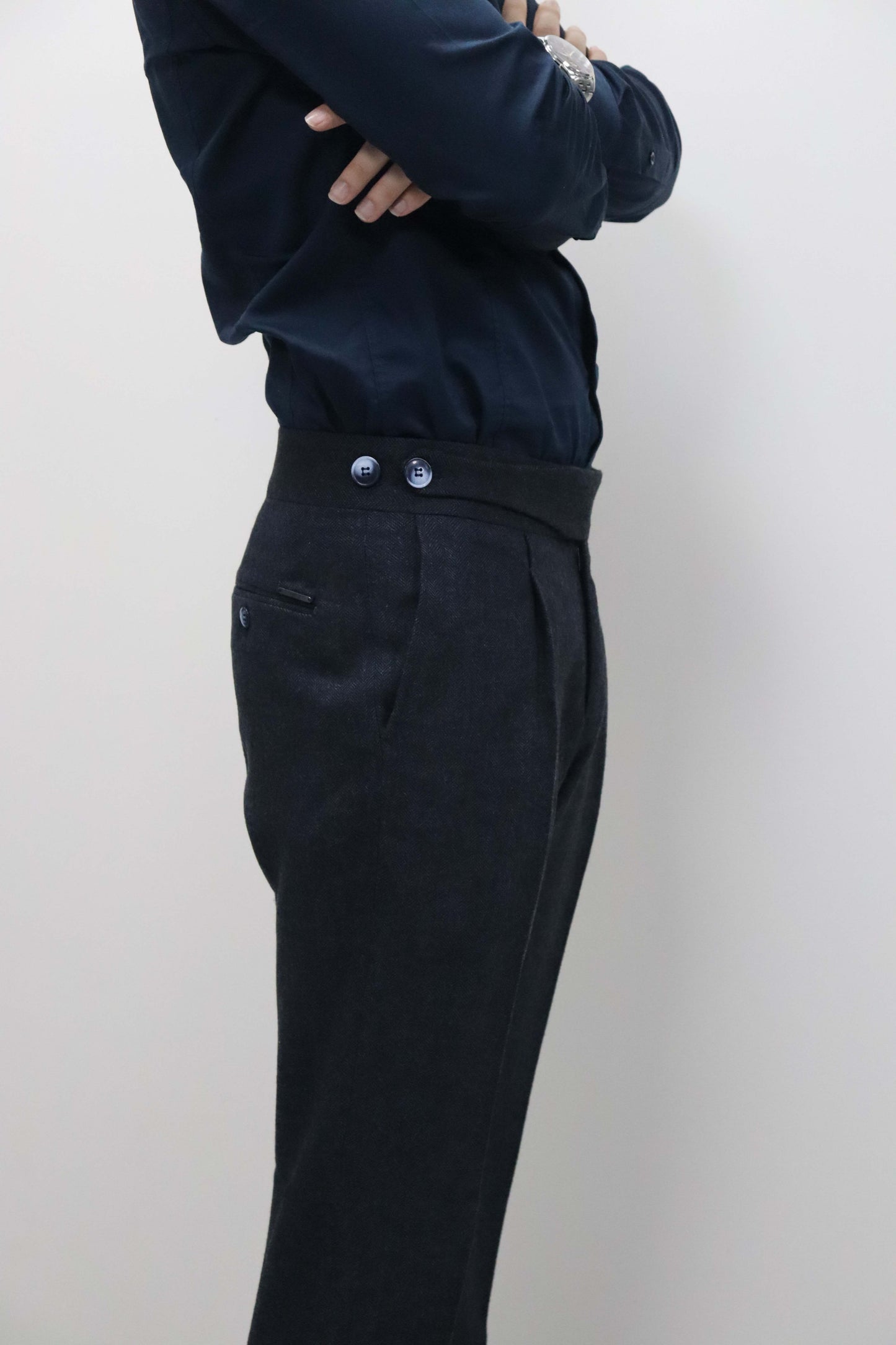 Daniel Voi Koyu Lacivert İtalyan Kesim Yan Düğmeli Pileli Şık Kumaş Pantolon
