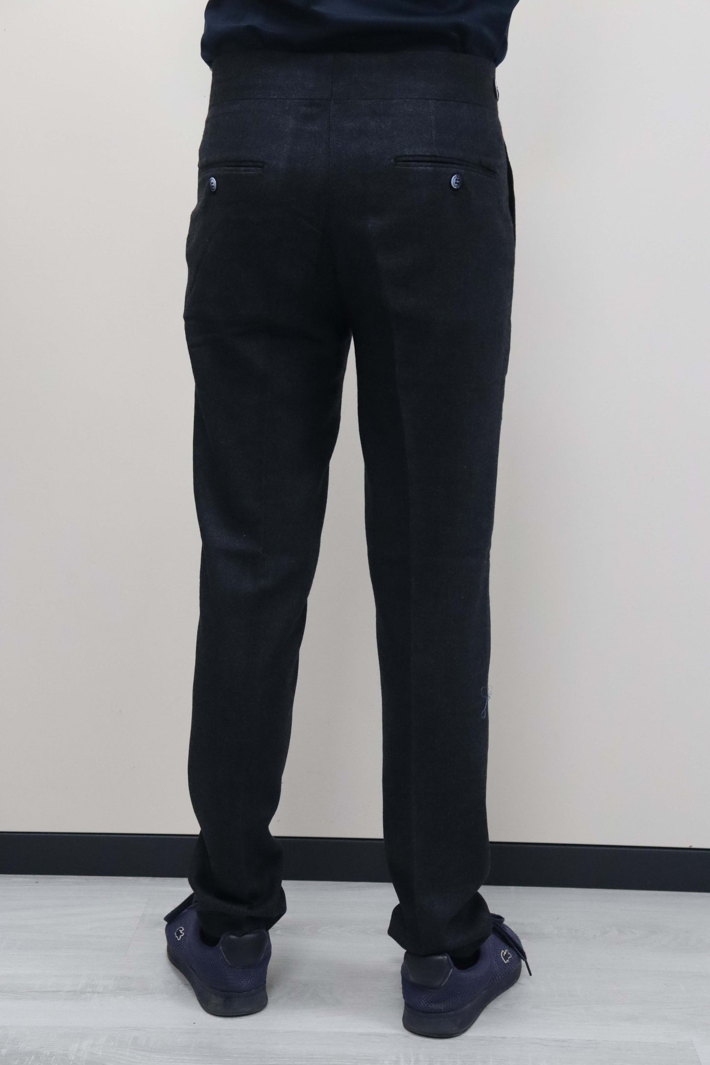 Daniel Voi Koyu Lacivert İtalyan Kesim Yan Düğmeli Pileli Şık Kumaş Pantolon