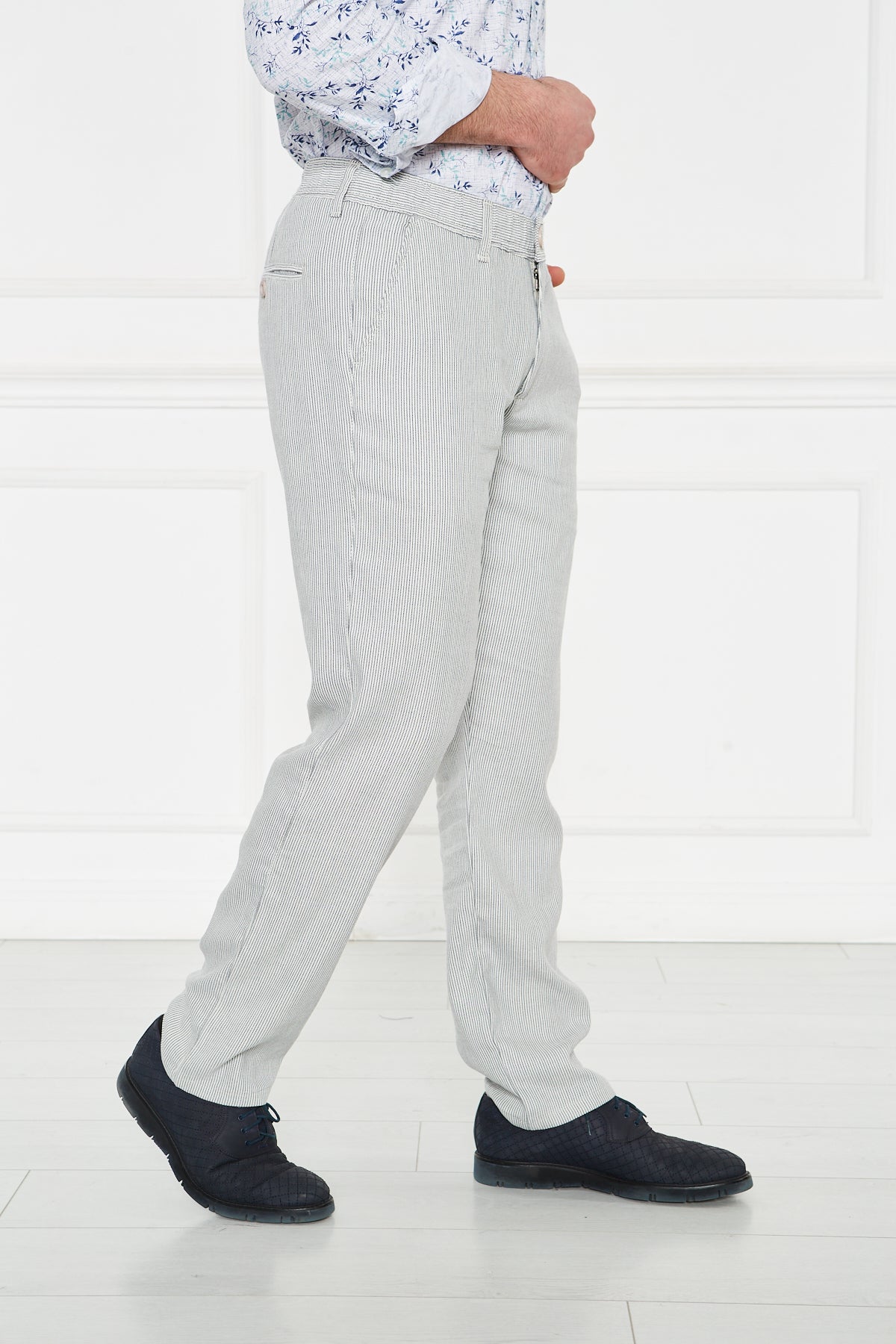 Striped Navy Blue Regular Fit 100% Linen Trousers