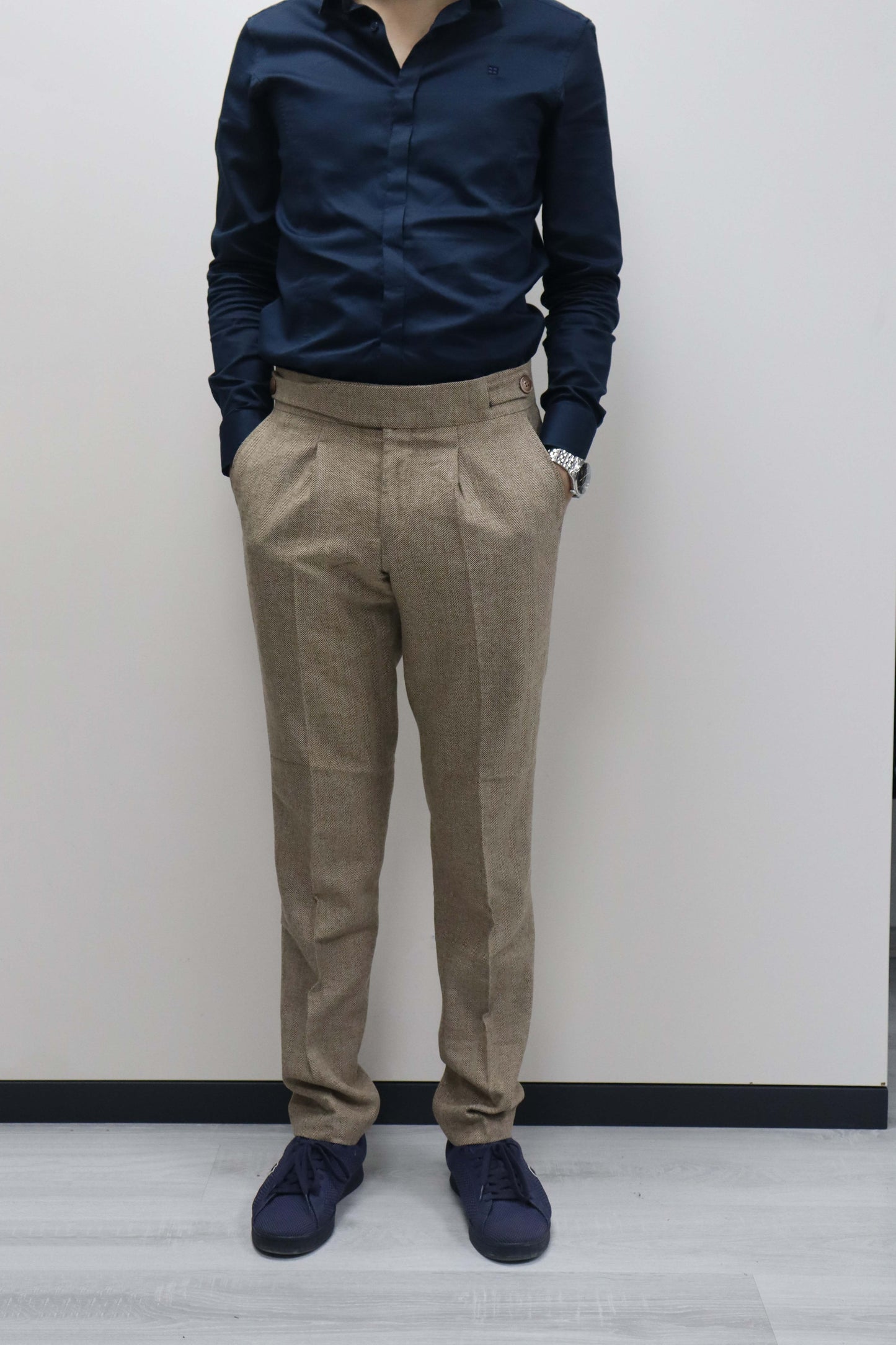 Daniel Voi Açık Kahve İtalyan Kesim Yan Düğmeli Pileli Şık Kumaş Pantolon